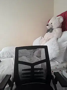 Snapshot of BoobQueenxx chatting on 02.02.25 BoobQueenxx online show from 02.02.25