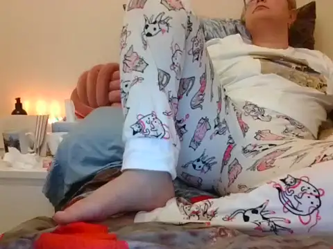 RealLittleRedRidingHood online show from 11.16.25