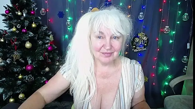 BlondyLeeBest online show from 12.07.24
