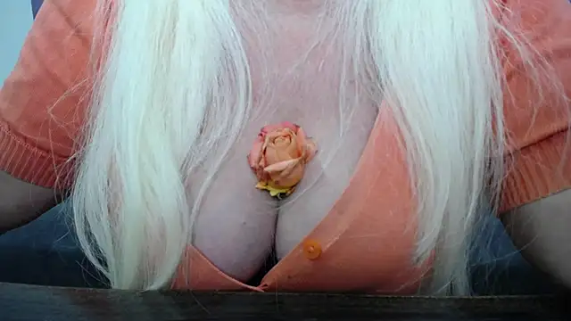 BlondyLeeBest online show from 02.16.25