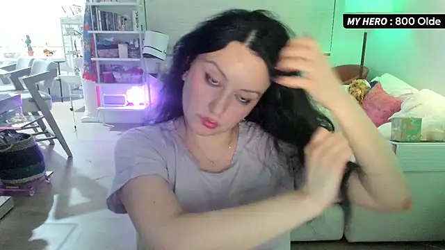 Snapshot of Vesaaa chatting on 10.08.25 Vesaaa online show from 10.08.25