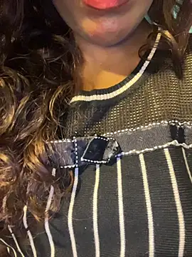 Snapshot of Indian-Squirt chatting on 03.16.26 Indian-Squirt online show from 03.16.26