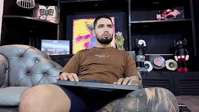 Snapshot of matteosantos chatting on 09.23.25 matteosantos online show from 09.23.25