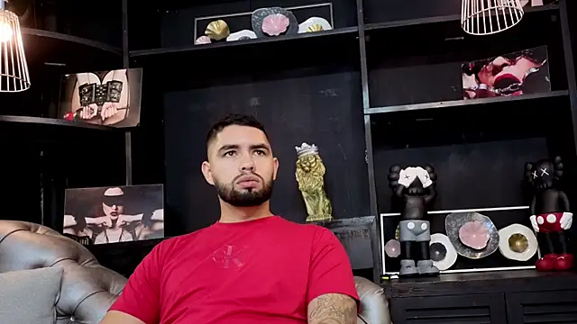 Snapshot of matteosantos chatting on 10.16.25 matteosantos online show from 10.16.25