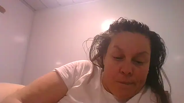 Snapshot of fulloferotic chatting on 04.19.26 fulloferotic online show from 04.19.26