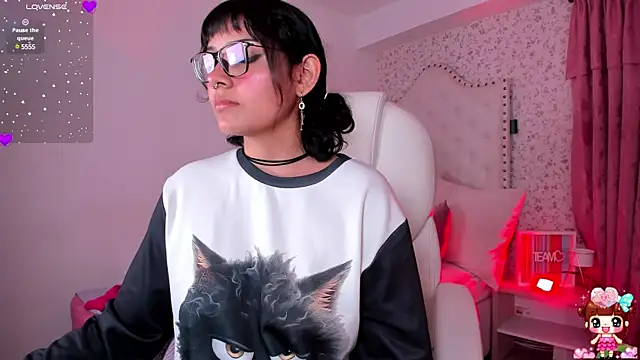 lucyycy online show from 02.26.25
