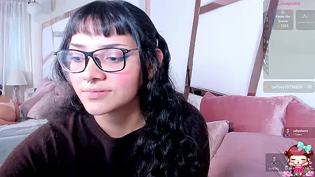 lucyycy online show from 10.30.25