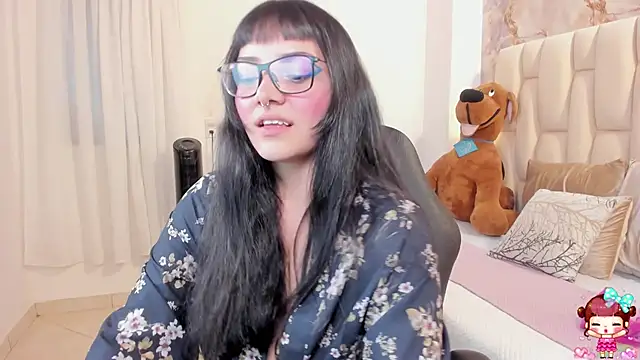 lucyycy online show from 11.04.25