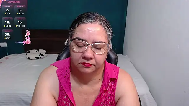 scaelettdubois online show from 10.06.25