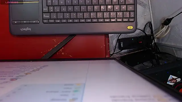 scaelettdubois online show from 11.09.25