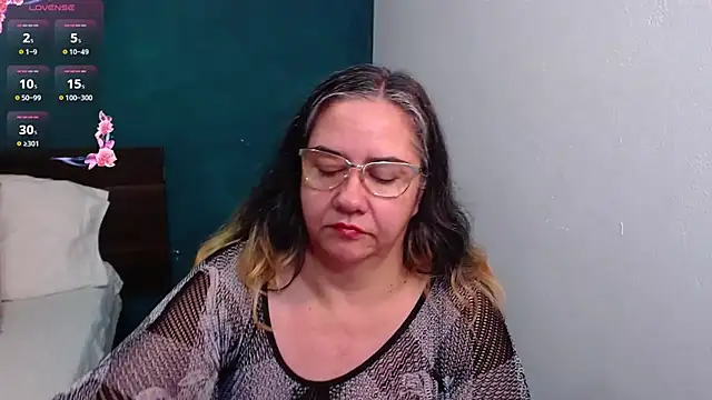 scaelettdubois online show from 12.19.25