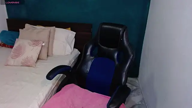 scaelettdubois online show from 02.08.26