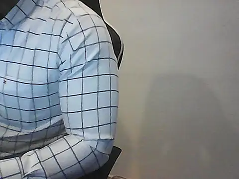 Snapshot of Kalel17073 chatting on 06.24.26 Kalel17073 online show from 06.24.26