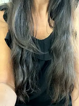 Snapshot of SHARONRodrig chatting on 09.27.25 SHARONRodrig online show from 09.27.25