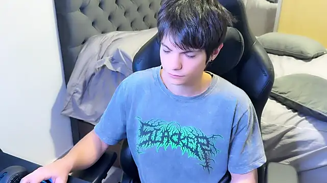 SasukeUhchiaa online show from 02.27.25