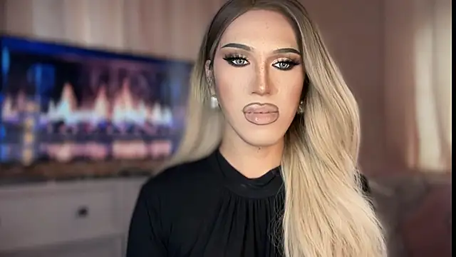 Ts glamxxxx online show from 04.04.26