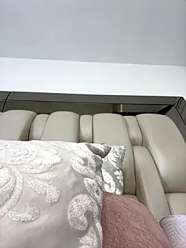 ALISSON FOXXX1 online show from 12.17.25