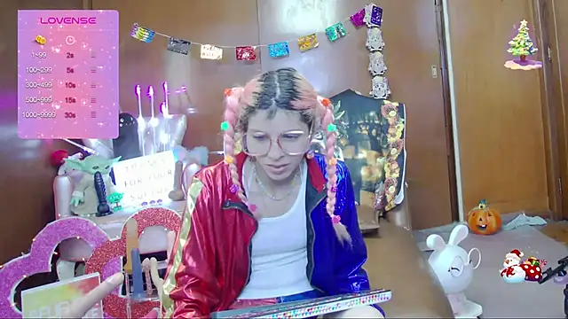 Skinygirl online show from 10.29.25