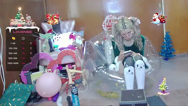 Skinygirl online show from 12.17.25