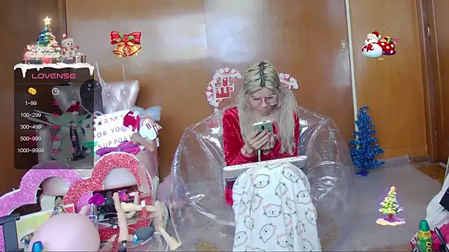 Skinygirl online show from 12.21.25