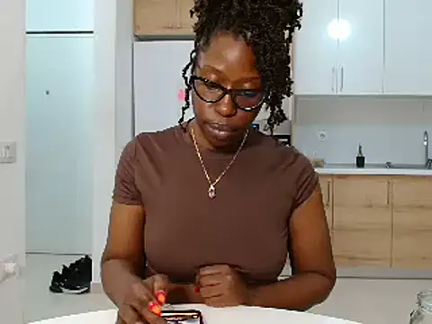 MadamIndigo online show from 04.18.26