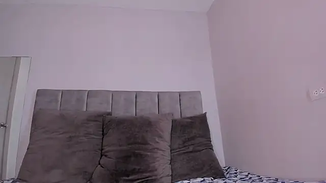 Snapshot of taylor_suxx chatting on 10.30.25 taylor suxx online show from 10.30.25