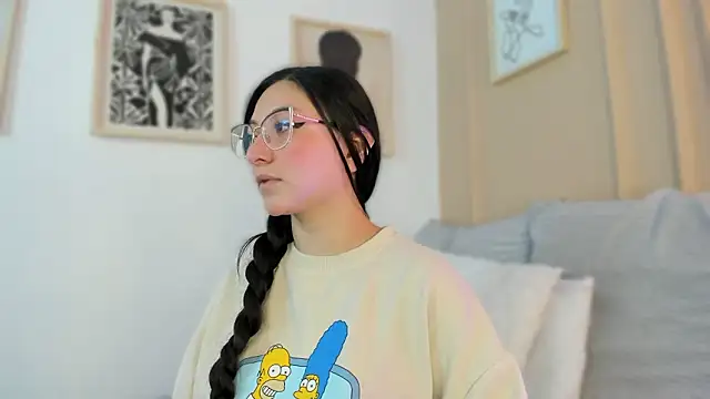 Snapshot of lucy_neil chatting on 02.25.26 lucy neil online show from 02.25.26