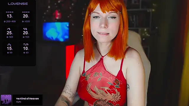 Snapshot of freya_sunny chatting on 09.20.25 freya sunny online show from 09.20.25