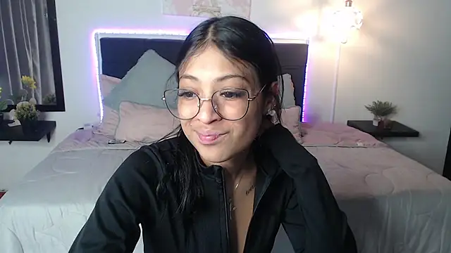 vaness weet online show from 12.25.24