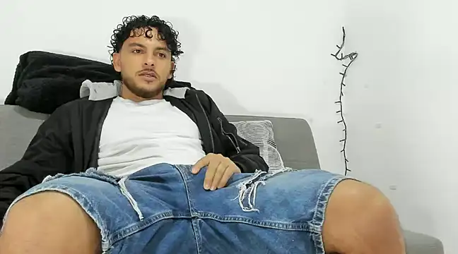 tuyo1995 online show from 01.24.25