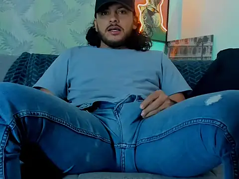 tuyo1995 online show from 10.31.25