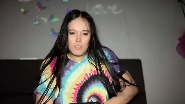 Snapshot of MeganTheRarest chatting on 10.17.25 MeganTheRarest online show from 10.17.25