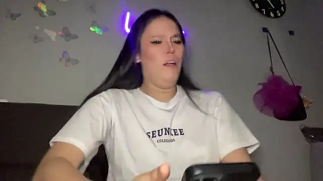 Snapshot of MeganTheRarest chatting on 10.23.25 MeganTheRarest online show from 10.23.25