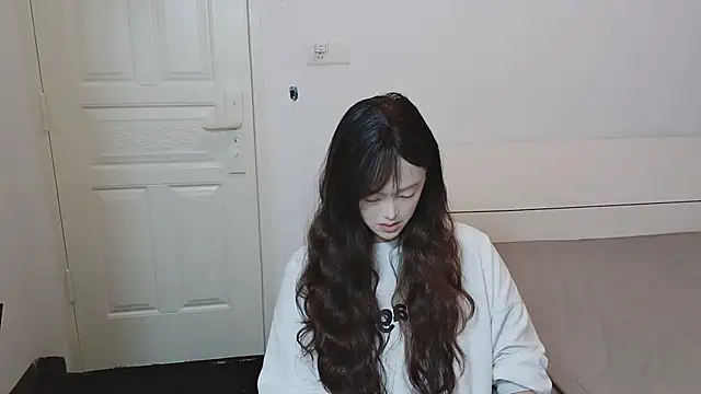 Snapshot of QiuPeiPeimmm chatting on 11.05.25 QiuPeiPeimmm online show from 11.05.25