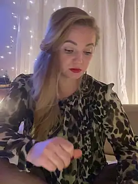 Snapshot of Lady__Maria chatting on 12.02.24 Lady Maria online show from 12.02.24