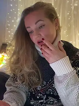 Snapshot of Lady__Maria chatting on 12.14.24 Lady Maria online show from 12.14.24