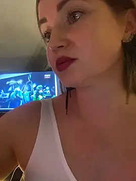 Snapshot of Lady__Maria chatting on 12.21.24 Lady Maria online show from 12.21.24