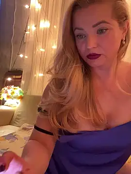 Snapshot of Lady__Maria chatting on 01.14.25 Lady Maria online show from 01.14.25