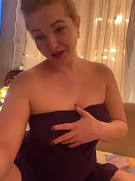 Snapshot of Lady__Maria chatting on 01.21.25 Lady Maria online show from 01.21.25