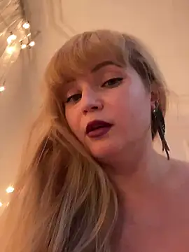 Snapshot of Lady__Maria chatting on 03.12.25 Lady Maria online show from 03.12.25
