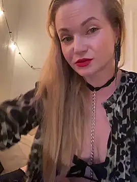 Snapshot of Lady__Maria chatting on 09.27.25 Lady Maria online show from 09.27.25