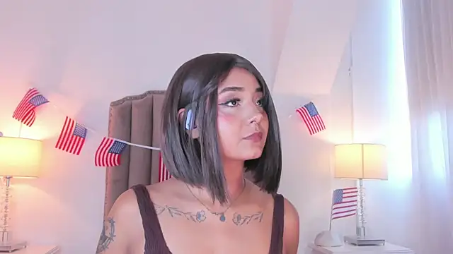 Emma Torres   online show from 07.04.26