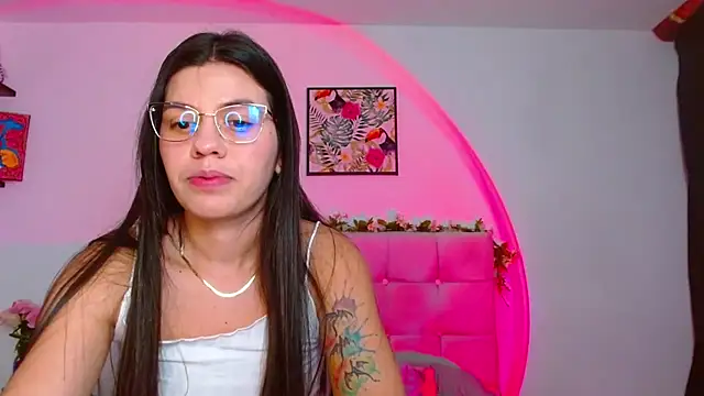 Layla Rachel online show from 11.01.25