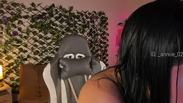 annie barozzi online show from 01.08.25