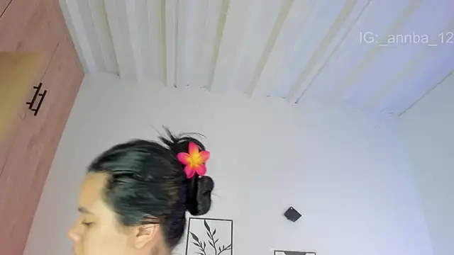 annie barozzi online show from 04.09.26