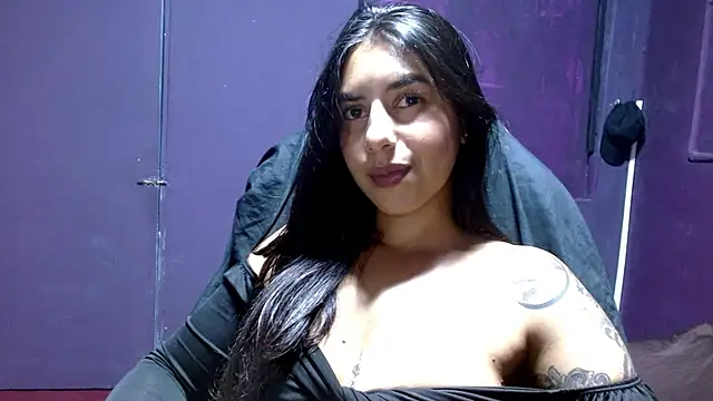 Snapshot of Desipleasure chatting on 01.04.25 Desipleasure online show from 01.04.25