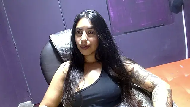 Snapshot of Desipleasure chatting on 01.16.25 Desipleasure online show from 01.16.25