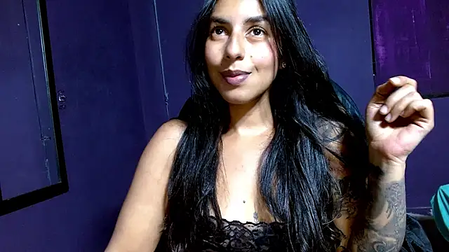 Snapshot of Desipleasure chatting on 01.18.25 Desipleasure online show from 01.18.25