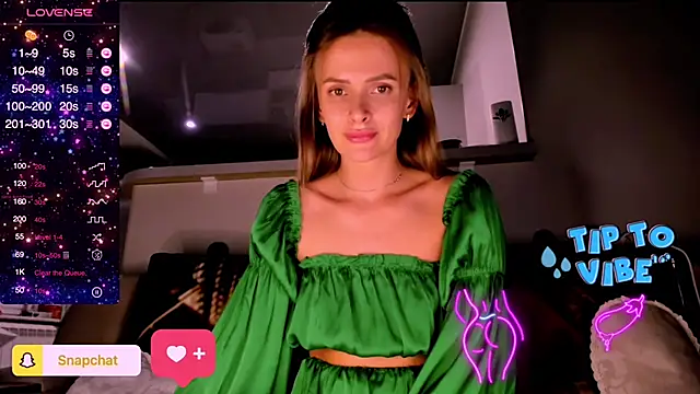 Snapshot of madina_taher chatting on 12.09.24 madina taher online show from 12.09.24