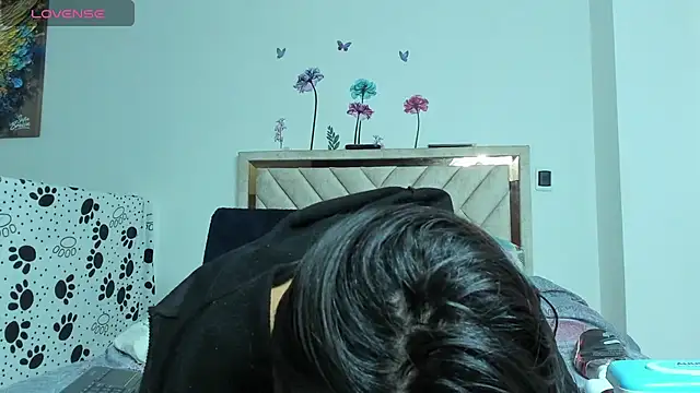 Snapshot of Bessie32 chatting on 02.04.25 Bessie32 online show from 02.04.25